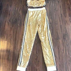 COPY - Two-piece gold set